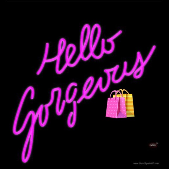 Meet your Posher, Jackie - Picture 1 of 4